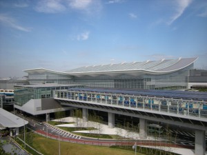 1.駐車場屋上より見た新国際線ターミナル